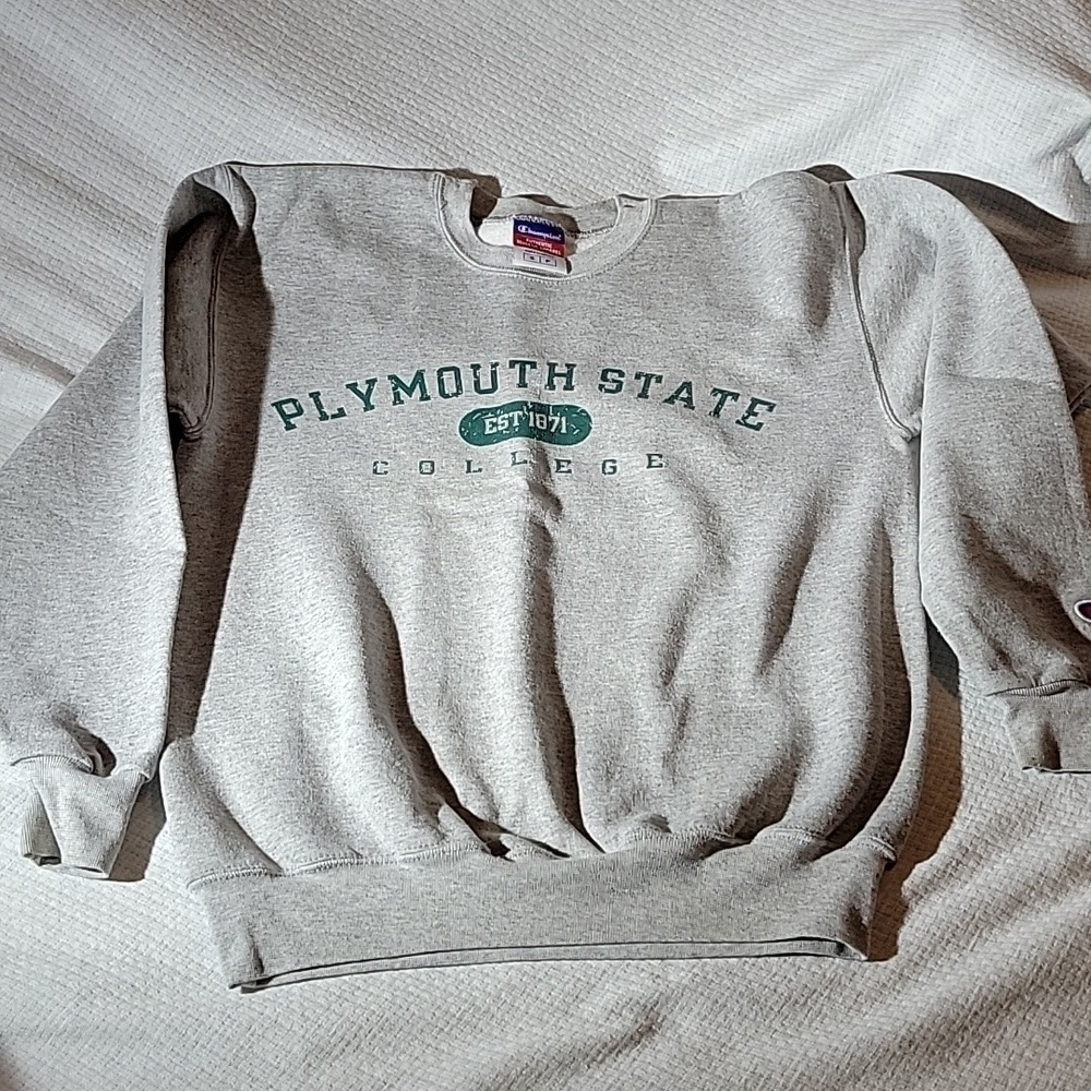 Champion Plymouth State College New Hampshire NH Gray Sweatshirt Size Small EUC